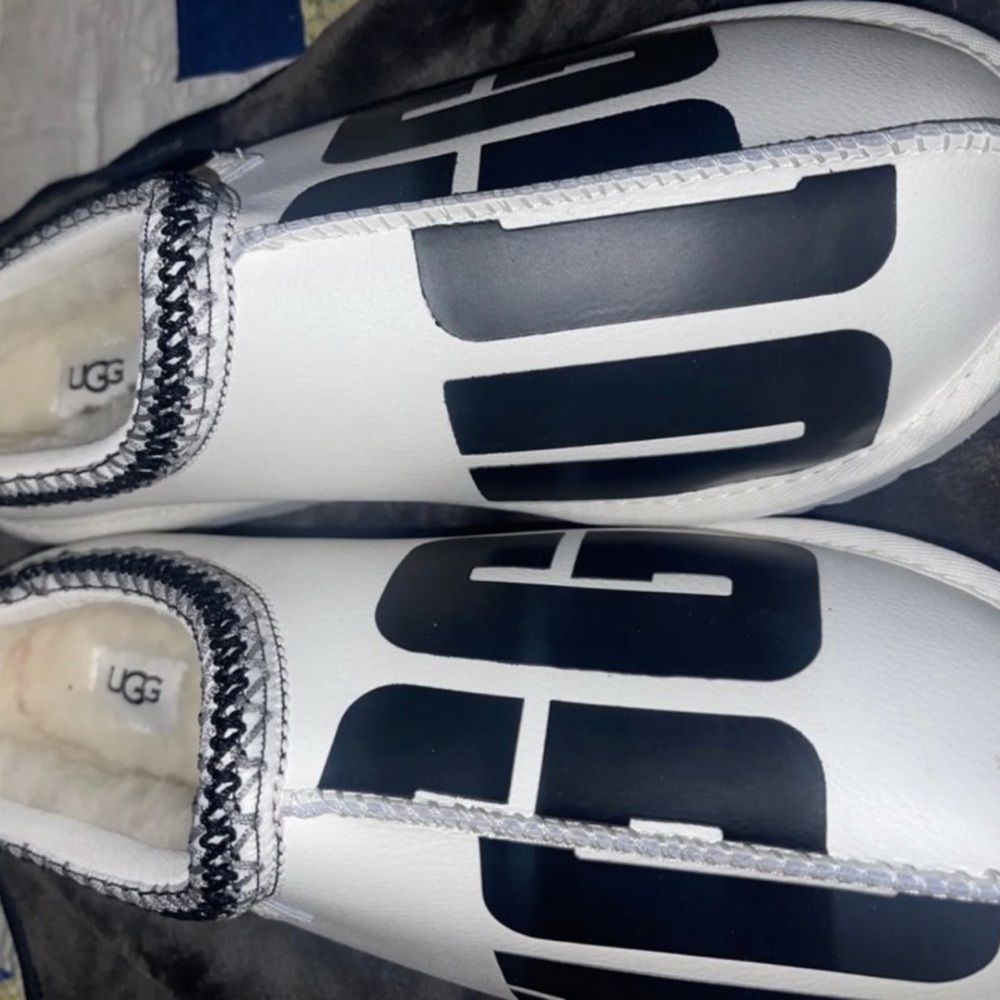 UGG Tasman